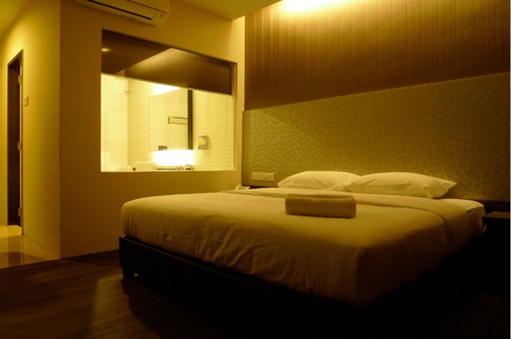 Hotel Austin Paradise - Taman Pulai Utama Skudai Εξωτερικό φωτογραφία