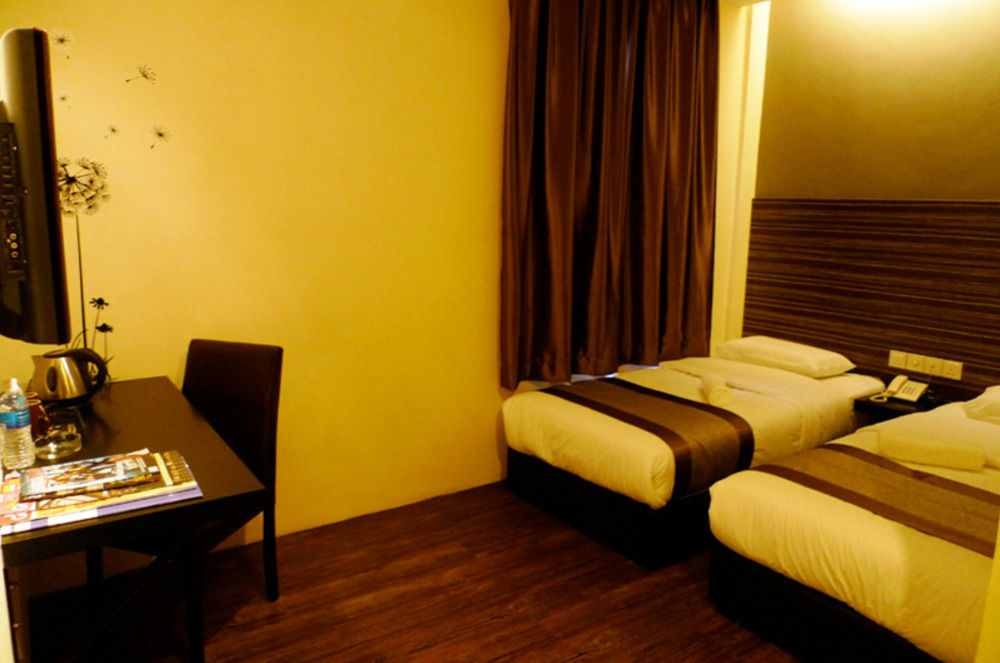 Hotel Austin Paradise - Taman Pulai Utama Skudai Εξωτερικό φωτογραφία