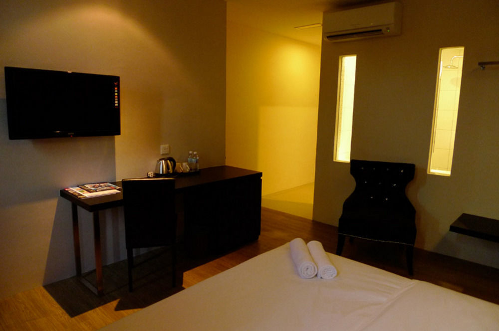 Hotel Austin Paradise - Taman Pulai Utama Skudai Εξωτερικό φωτογραφία