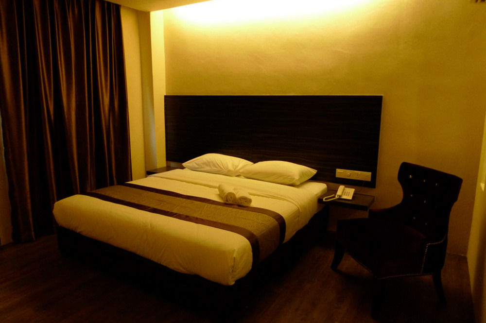 Hotel Austin Paradise - Taman Pulai Utama Skudai Εξωτερικό φωτογραφία