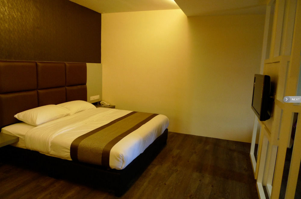 Hotel Austin Paradise - Taman Pulai Utama Skudai Εξωτερικό φωτογραφία